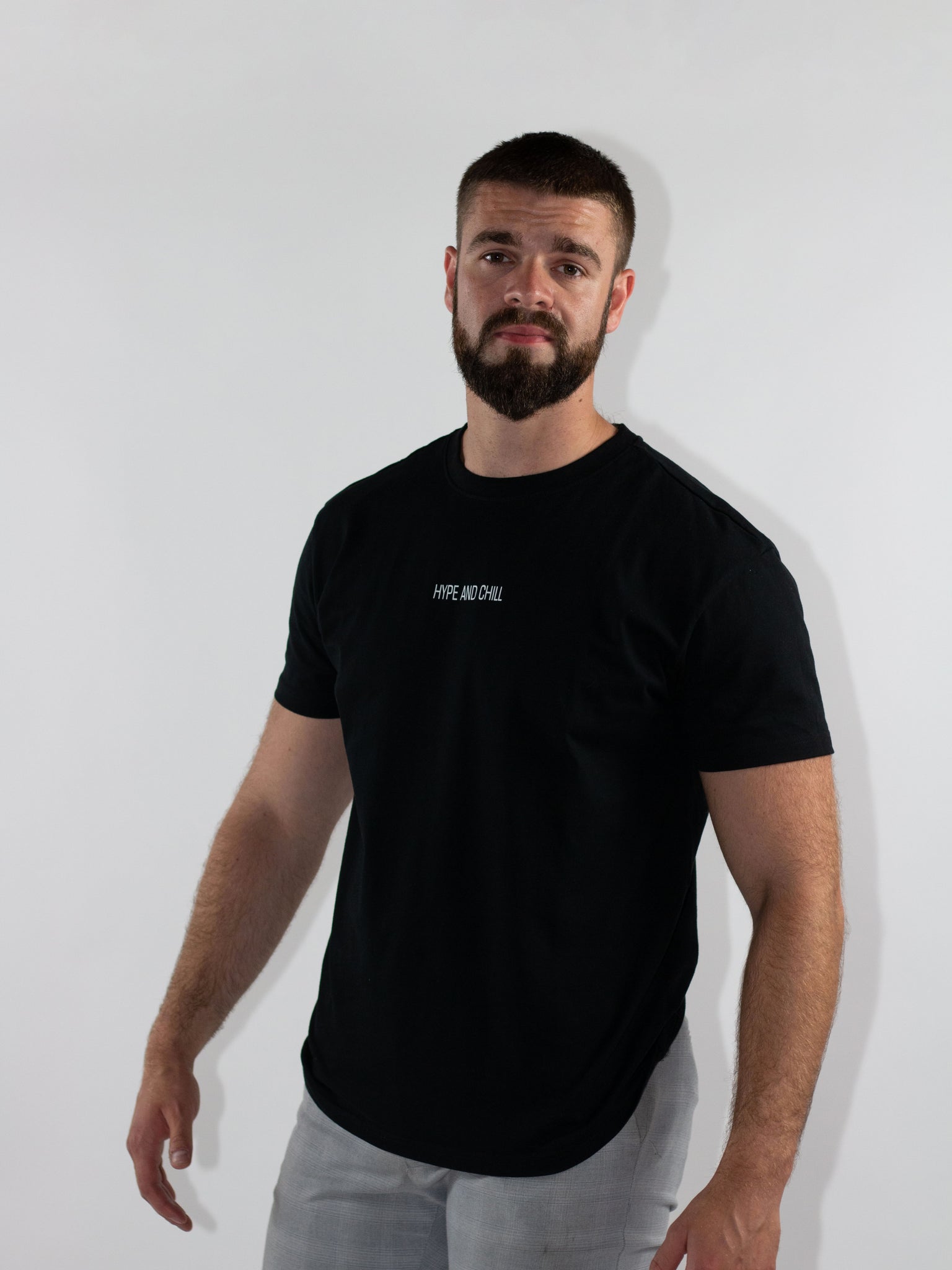 Pull noir à capuche MIXTE ( noir profond )