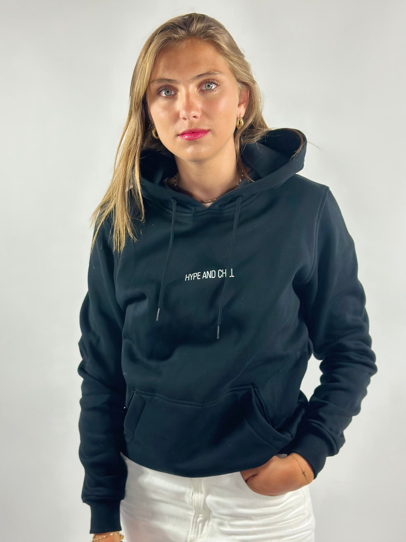 Pull noir à capuche MIXTE ( noir profond )